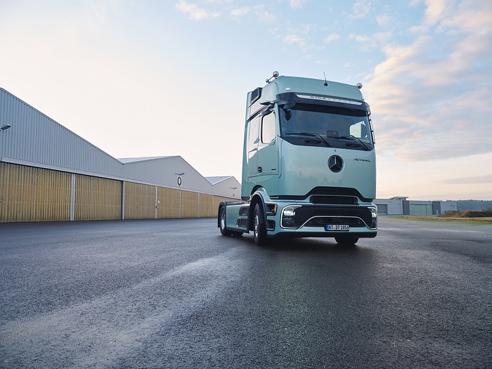 Noch mehr Effizienz auf der Straße: Der neue Actros L von Mercedes-Benz Trucks mit futuristischer ProCabin, noch besserer Aerodynamik und innovativen Assistenzsystemen