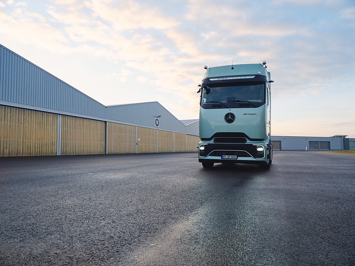 Noch mehr Effizienz auf der Straße: Der neue Actros L von Mercedes-Benz Trucks mit futuristischer ProCabin, noch besserer Aerodynamik und innovativen Assistenzsystemen