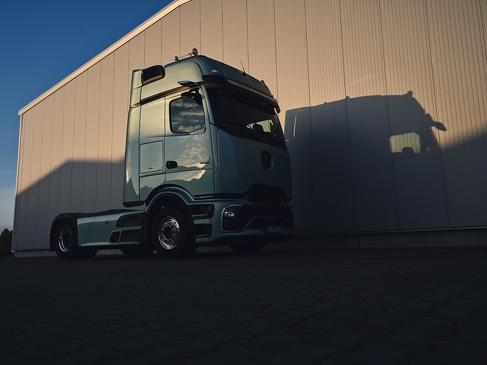 Noch mehr Effizienz auf der Straße: Der neue Actros L von Mercedes-Benz Trucks mit futuristischer ProCabin, noch besserer Aerodynamik und innovativen Assistenzsystemen