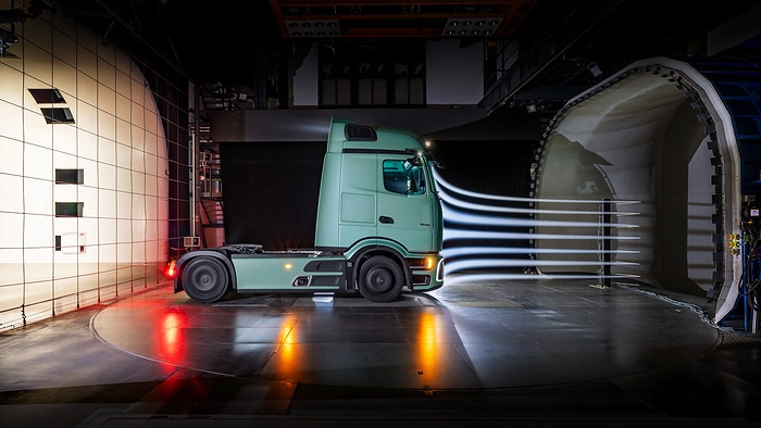 Even more efficiency on the road: The new Actros L from Mercedes-Benz Trucks with its futuristic ProCabin, even better aerodynamics and further optimized assistance systems