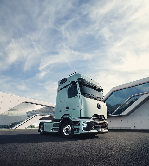 Noch mehr Effizienz auf der Straße: Der neue Actros L von Mercedes-Benz Trucks mit futuristischer ProCabin, noch besserer Aerodynamik und innovativen Assistenzsystemen