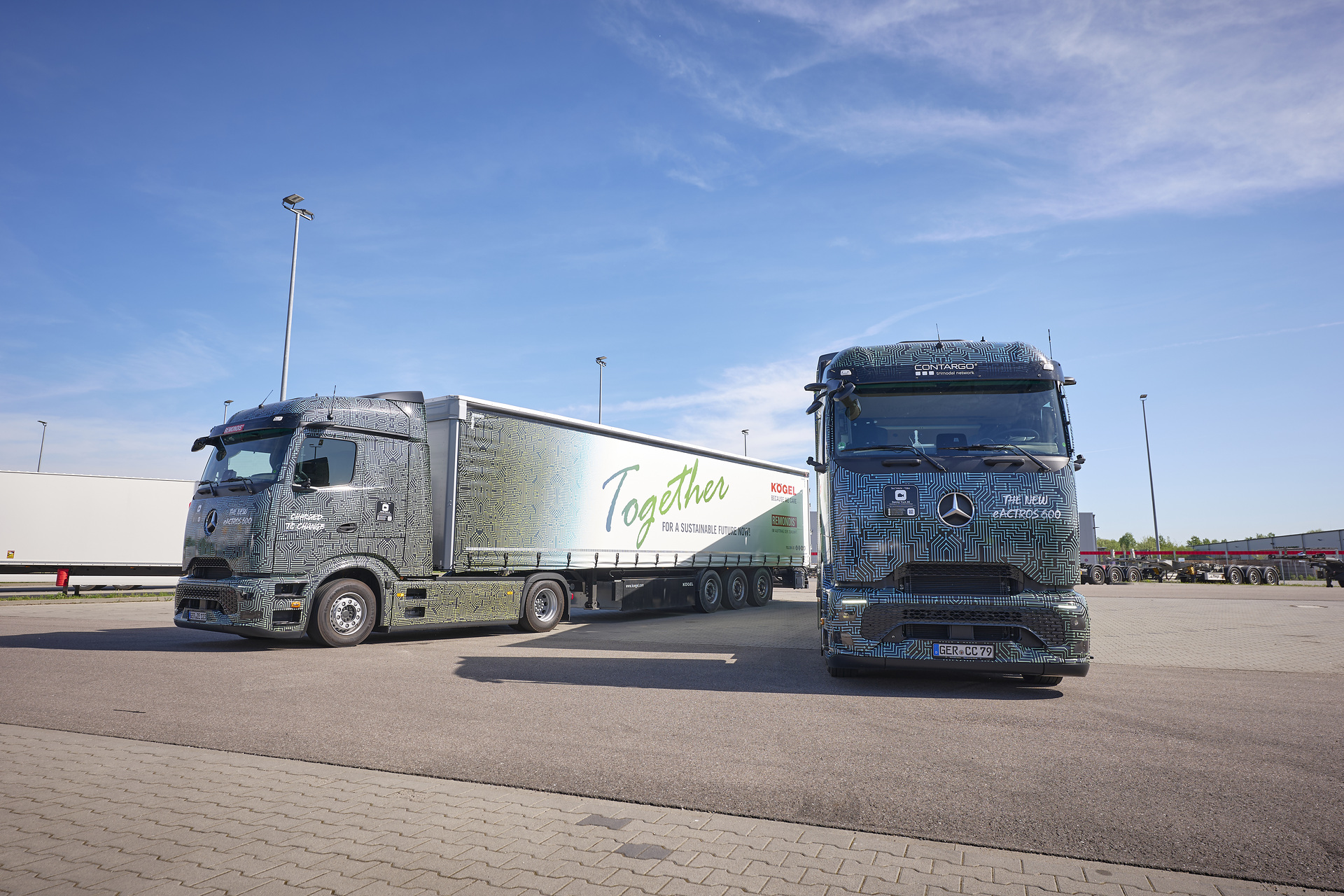 Start of eActros 600 customer testing – Contargo and Remondis take over first electric trucks