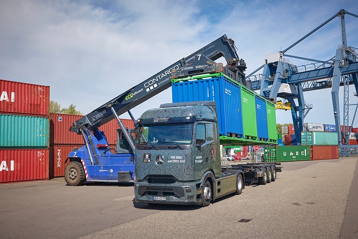 Start of eActros 600 customer testing – Contargo and Remondis take over first electric trucks