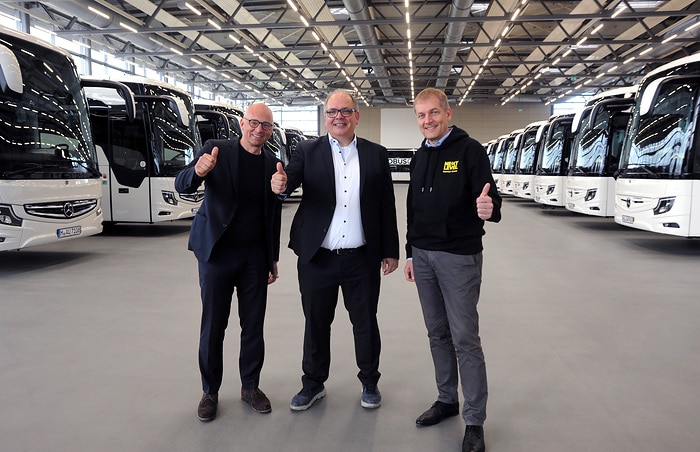 Volltreffer: Autobus Oberbayern und Bus-Verkehr Berlin übernehmen 24 Mercedes Benz Tourismo Reisebusse