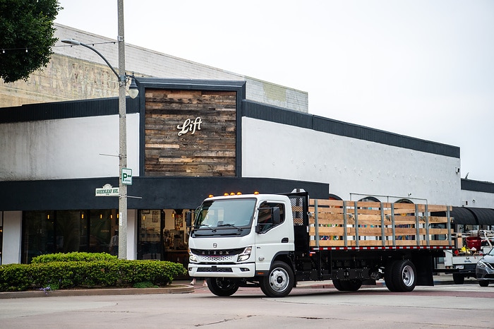 Daimler Truck’s brand RIZON launches all-electric truck in Canada