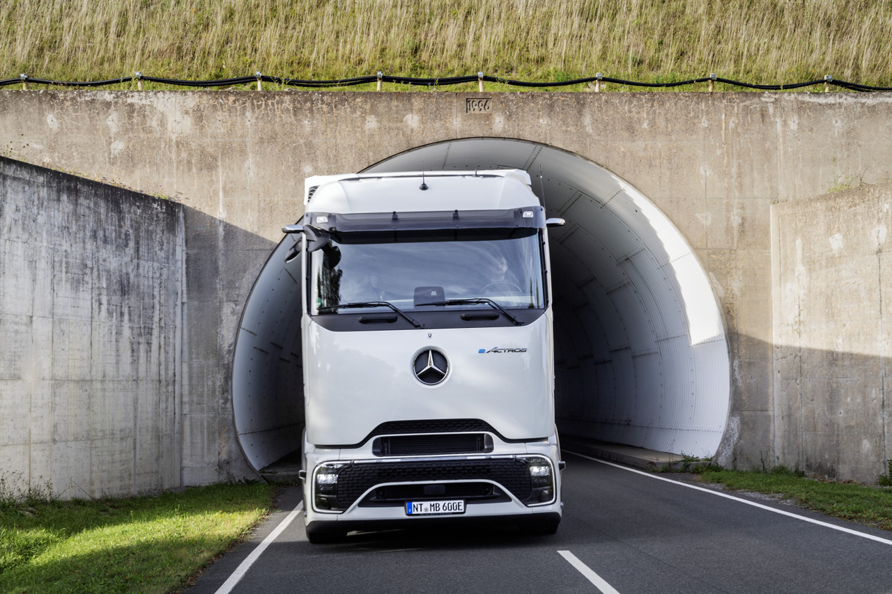 Mercedes-Benz Trucks schickt eActros 600 auf größte Erprobungsfahrt der Unternehmensgeschichte