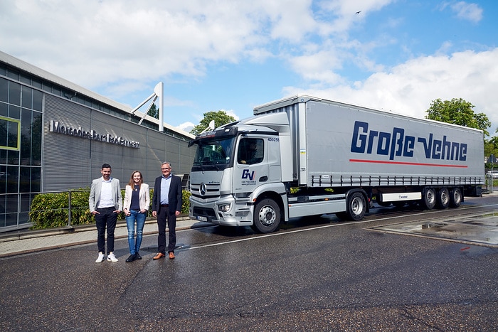 Mercedes-Benz Group AG is using the eActros to electrify its logistics between Bad Cannstatt and Sindelfingen