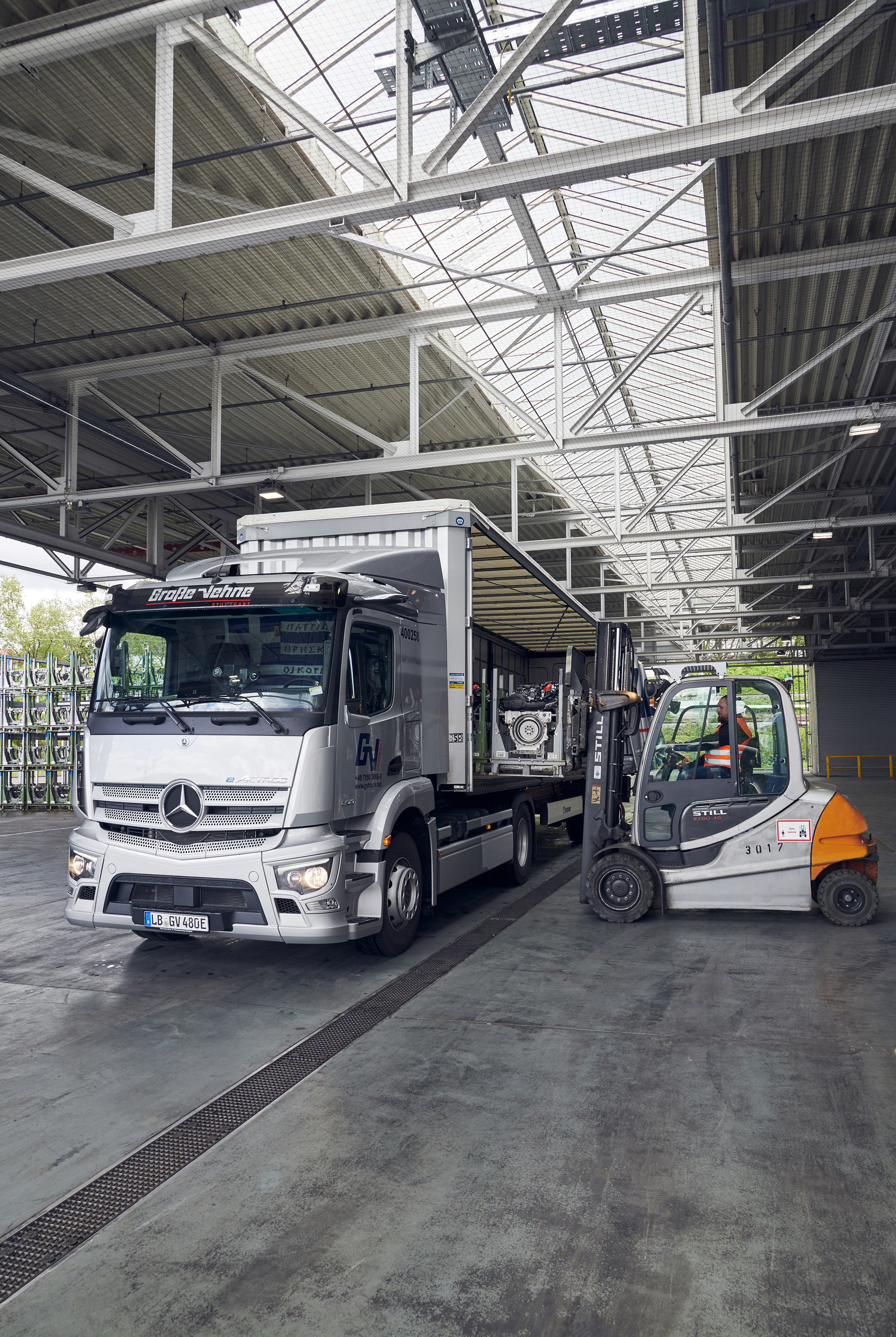 Mercedes-Benz Group AG is using the eActros to electrify its logistics between Bad Cannstatt and Sindelfingen