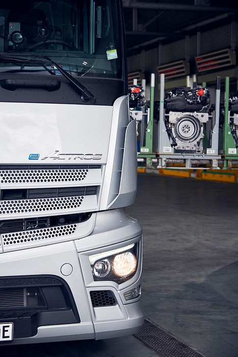 Mercedes-Benz Group AG is using the eActros to electrify its logistics between Bad Cannstatt and Sindelfingen