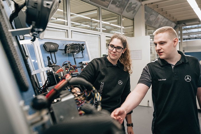 Bewerbungen für eine Ausbildung oder ein Duales Studium bei Daimler Truck 2025 ab sofort möglich