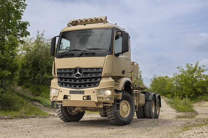 Mercedes-Benz Special Trucks erweitert Defence- Portfolio: vierachsiger Zetros mit Allradantrieb erstmals auf der Eurosatory zu sehen