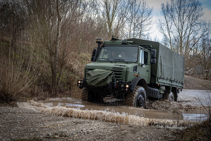Mercedes-Benz Special Trucks erweitert Defence- Portfolio: vierachsiger Zetros mit Allradantrieb erstmals auf der Eurosatory zu sehen