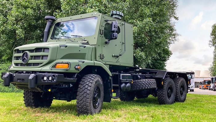 Mercedes-Benz Special Trucks erweitert Defence- Portfolio: vierachsiger Zetros mit Allradantrieb erstmals auf der Eurosatory zu sehen