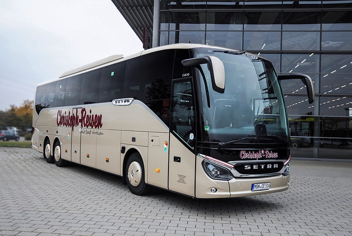 Zum Feiern schön: drei Busunternehmen begehen Jubiläum mit Setra ComfortClass