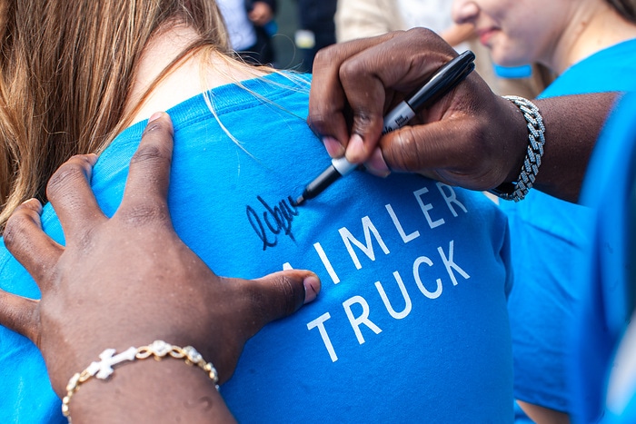 NFL team Carolina Panthers visits Daimler Truck employees in Leinfelden