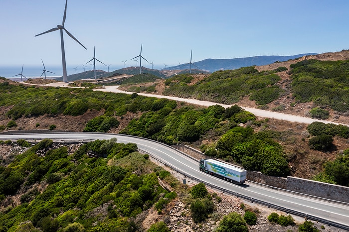 All-electric through Europe: eActros 600 test trucks reach southernmost checkpoint of Tarifa