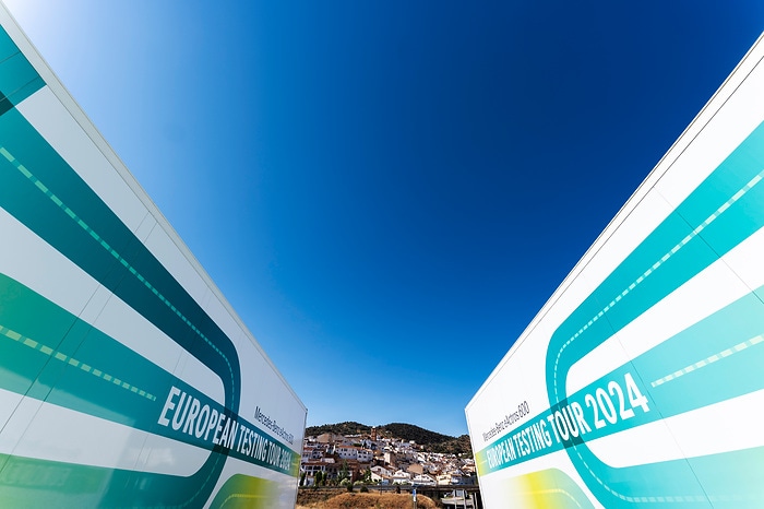 All-electric through Europe: eActros 600 test trucks reach southernmost checkpoint of Tarifa