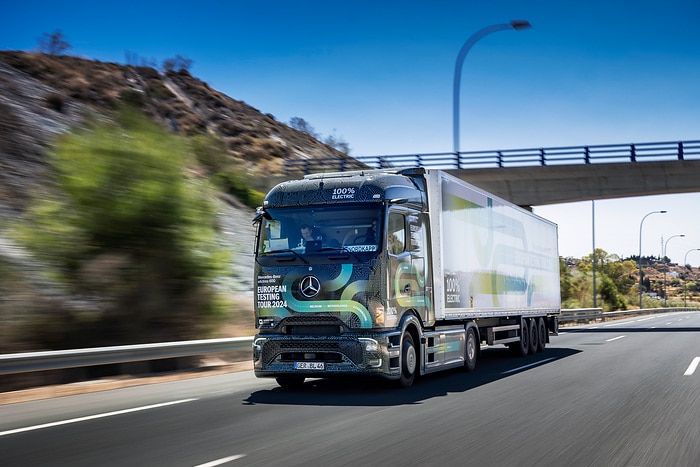 All-electric through Europe: eActros 600 test trucks reach southernmost checkpoint of Tarifa