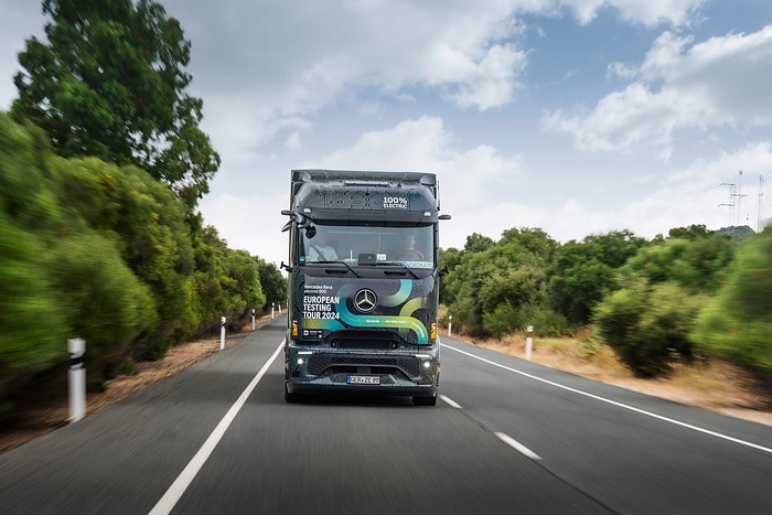 All-electric through Europe: eActros 600 test trucks reach southernmost checkpoint of Tarifa