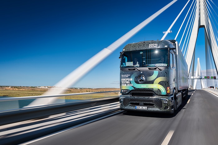 All-electric through Europe: eActros 600 test trucks reach southernmost checkpoint of Tarifa