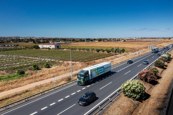 All-electric through Europe: eActros 600 test trucks reach southernmost checkpoint of Tarifa