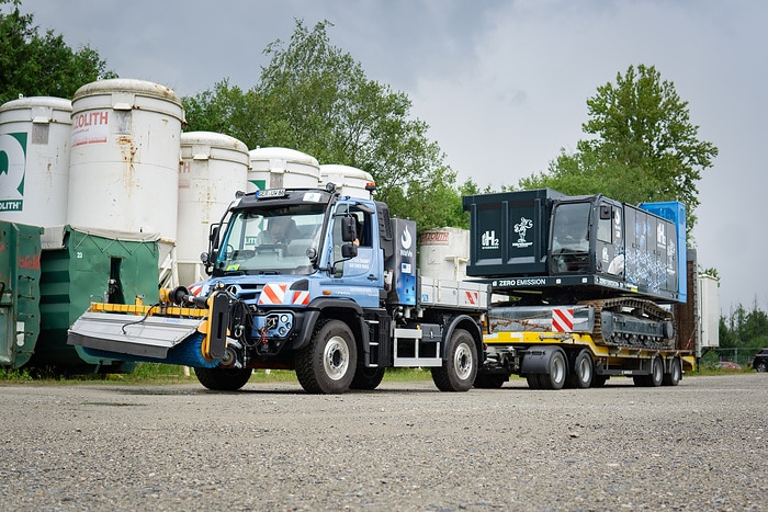 Unimog trifft Raupe:  Erfolgreiches Entwicklungsprojekt für Wasserstoff-Verbrennungsmotor