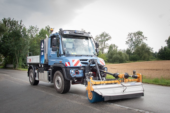 Unimog trifft Raupe:  Erfolgreiches Entwicklungsprojekt für Wasserstoff-Verbrennungsmotor