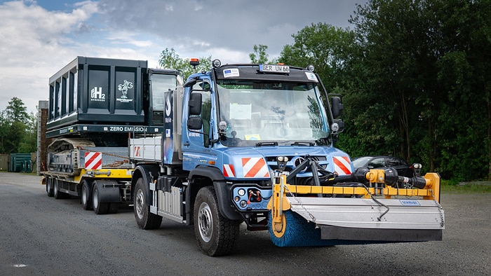 Unimog trifft Raupe:  Erfolgreiches Entwicklungsprojekt für Wasserstoff-Verbrennungsmotor