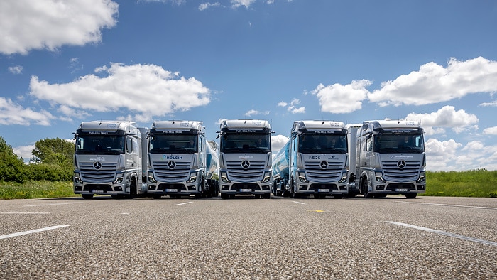 Fuel cell trucks deployed in real-life operations: start of initial customer trials with Mercedes-Benz GenH2 Trucks