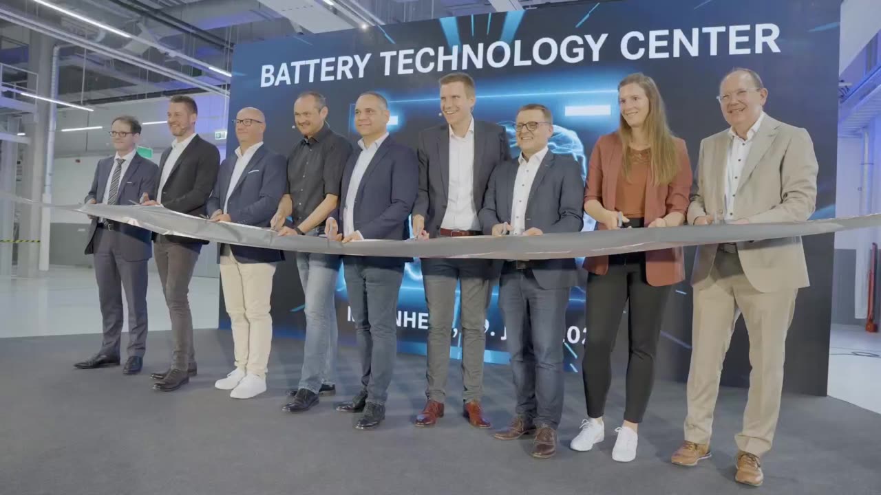 Battery Technology Center im Mercedes-Benz Werk  Mannheim feierlich eröffnet – Serienmontage der  nächsten Batteriegeneration am Standort