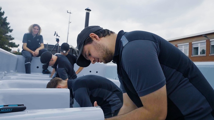 Pool party to go: Daimler Truck apprentices construct mobile XXL bathtub together with “The Real Life Guys"