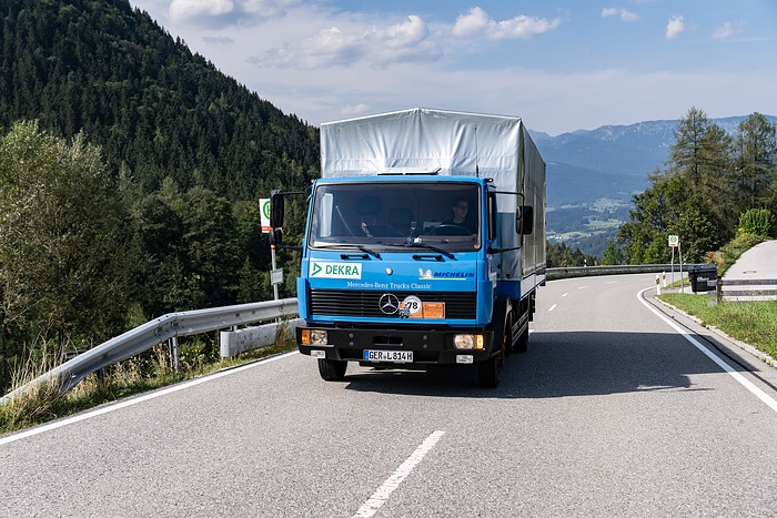 Anniversary tour: Eight truck and bus legends from Mercedes-Benz and Setra at the 20th Germany tour for historic commercial vehicles