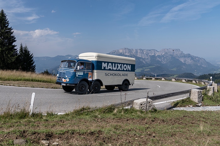 Anniversary tour: Eight truck and bus legends from Mercedes-Benz and Setra at the 20th Germany tour for historic commercial vehicles