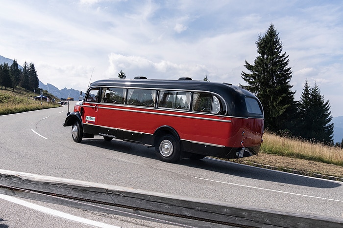 Anniversary tour: Eight truck and bus legends from Mercedes-Benz and Setra at the 20th Germany tour for historic commercial vehicles
