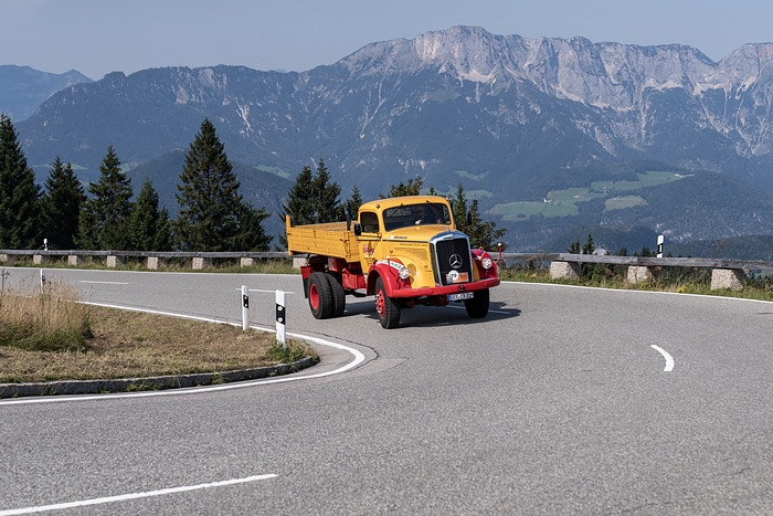 Anniversary tour: Eight truck and bus legends from Mercedes-Benz and Setra at the 20th Germany tour for historic commercial vehicles