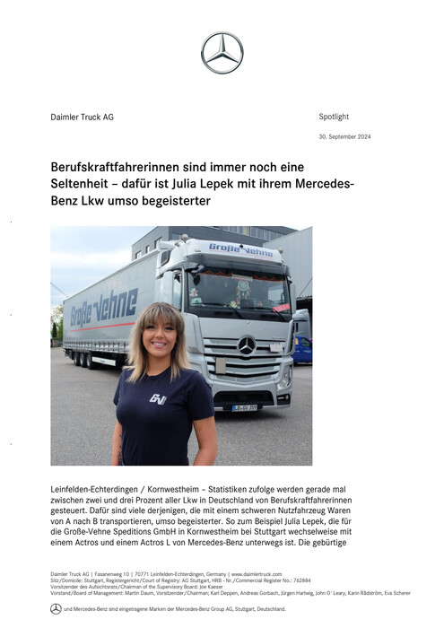 Berufskraftfahrerinnen sind immer noch eine Seltenheit – dafür ist Julia Lepek mit ihrem Mercedes-Benz Lkw umso begeisterter