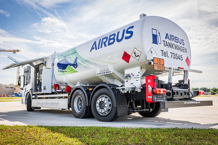 Einmal laden, eine Woche tanken: der eEconic als Hubschrauberbetankungsfahrzeug bei Airbus