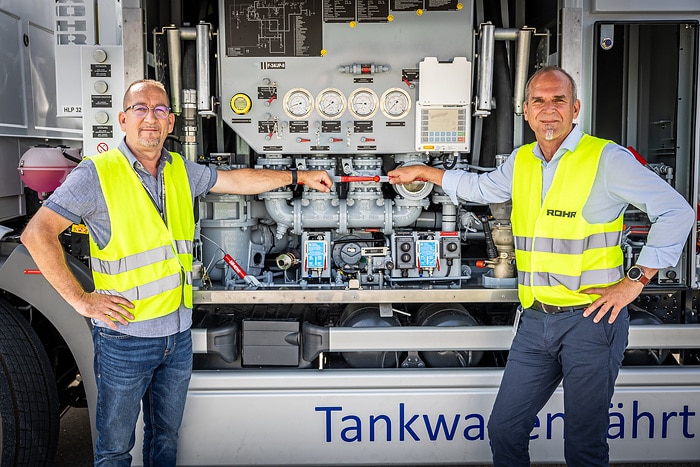Einmal laden, eine Woche tanken: der eEconic als Hubschrauberbetankungsfahrzeug bei Airbus