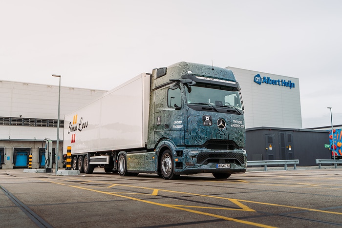 Simon Loos orders 75 Mercedes-Benz eActros 600