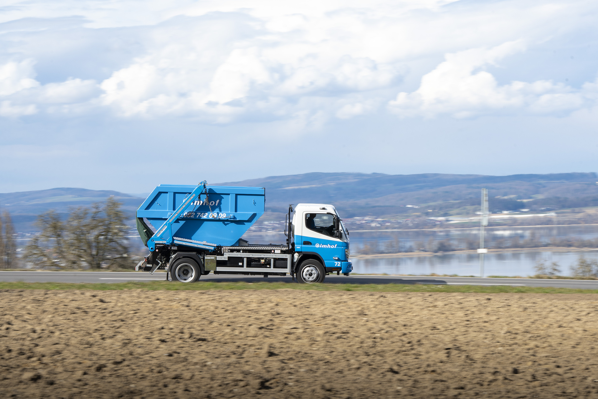 FUSO eCanter 9C18e im Einsetz bei TIT Imhof/FUSO eCanter 9C18e in operation for TIT Imhof Daimler Truck brand FUSO: eCanter electrifies fleet of Swiss transport and waste disposal company TIT Imhof