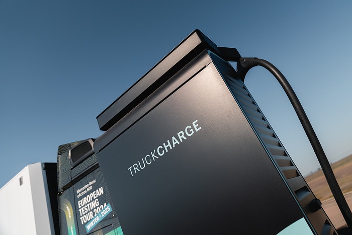 Mercedes-Benz Trucks aims to win a GUINNESS WORLD RECORDS™ title with eActros 600