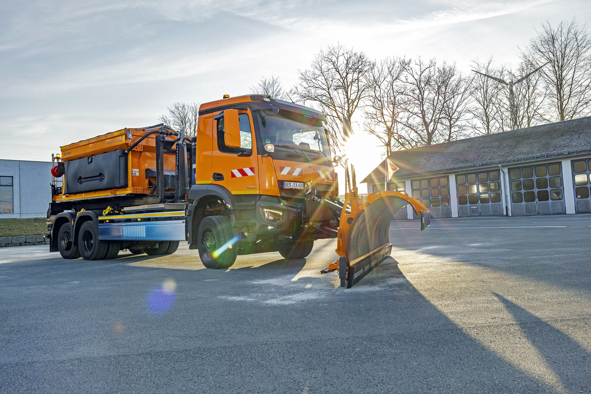 Mercedes-Benz eActros 400 im Winterdienst x Mercedes-Benz eActros 400 in winter service Innovative vehicle solutions for multiple use: Mercedes-Benz Special Trucks at Demopark 2025 with Unimog, Arocs and eActros