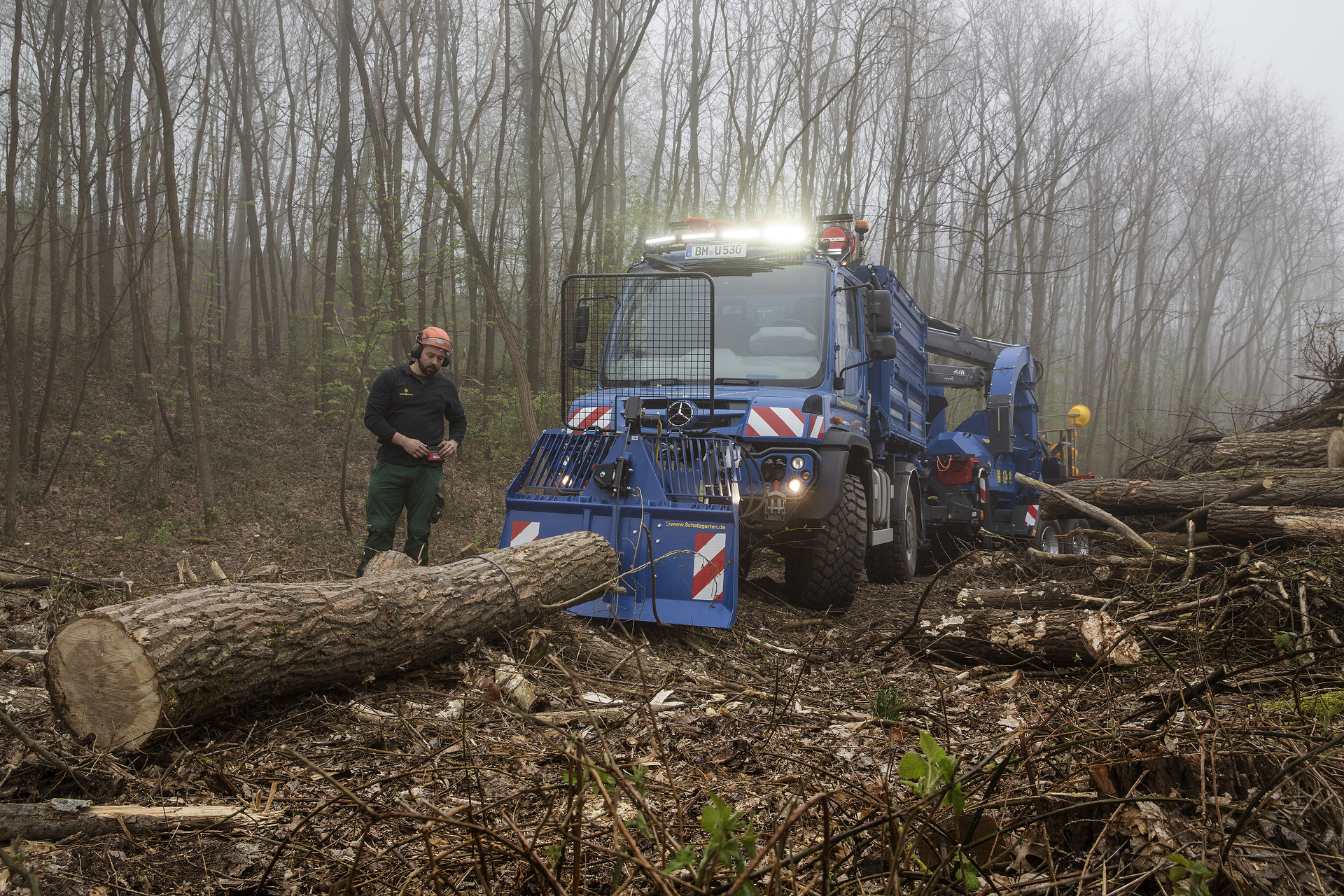 Unimog in kommunaler Anwendung x Unimog in municipal application Innovative vehicle solutions for multiple use: Mercedes-Benz Special Trucks at Demopark 2025 with Unimog, Arocs and eActros