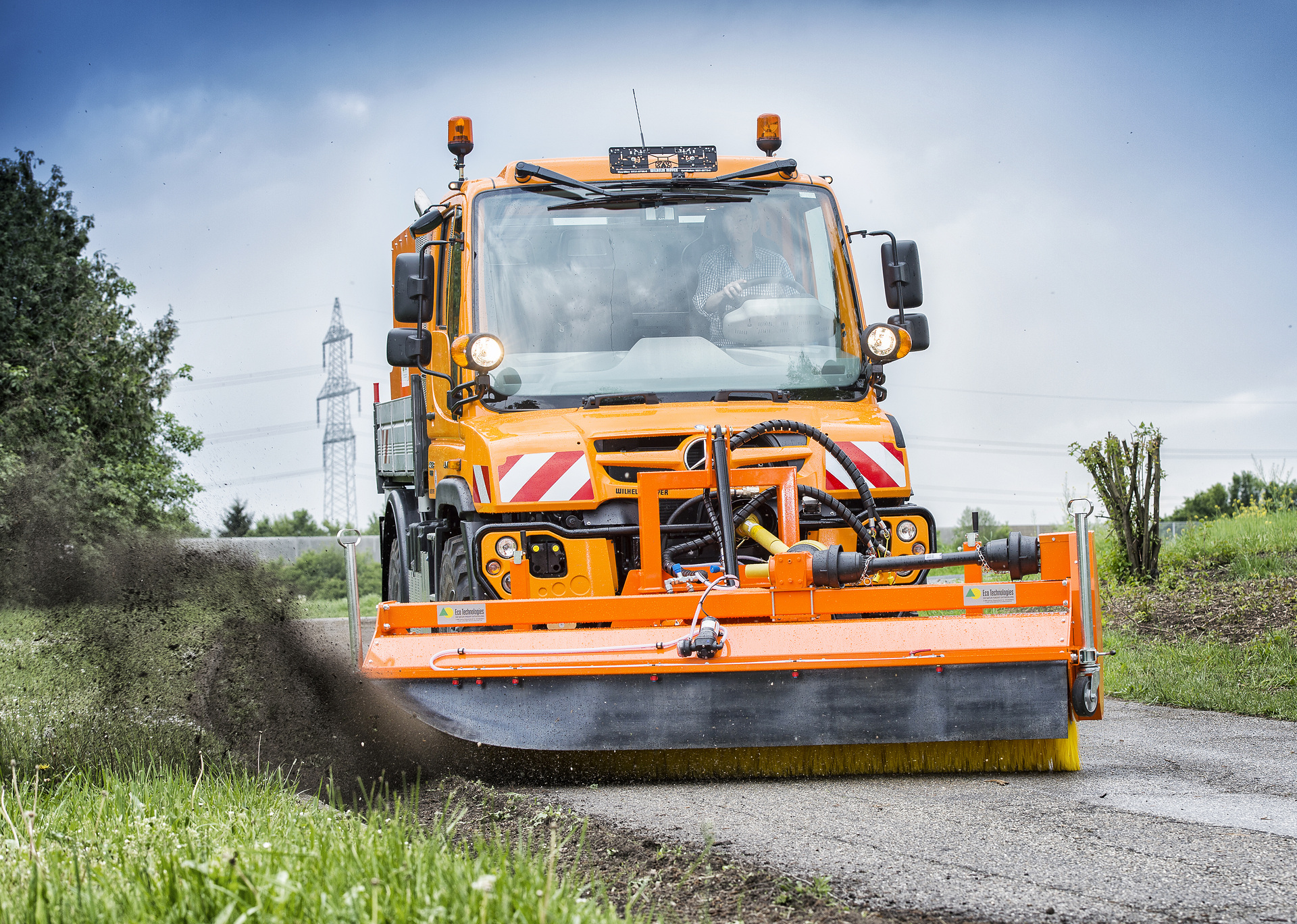 Unimog in kommunaler Anwendung x Unimog in municipal application Innovative vehicle solutions for multiple use: Mercedes-Benz Special Trucks at Demopark 2025 with Unimog, Arocs and eActros