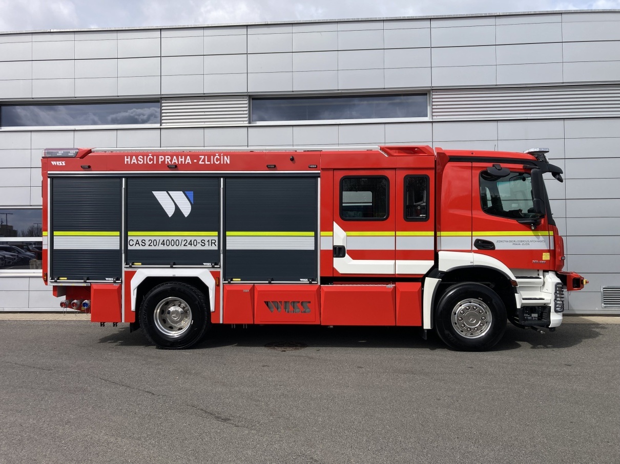 New Mercedes-Benz Arocs for the Prague fire brigade New Mercedes-Benz Arocs for the Prague fire brigade