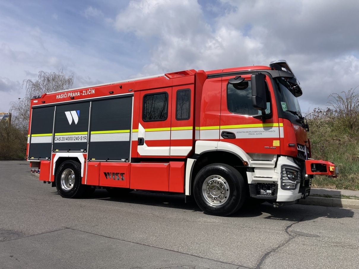 New Mercedes-Benz Arocs for the Prague fire brigade New Mercedes-Benz Arocs for the Prague fire brigade
