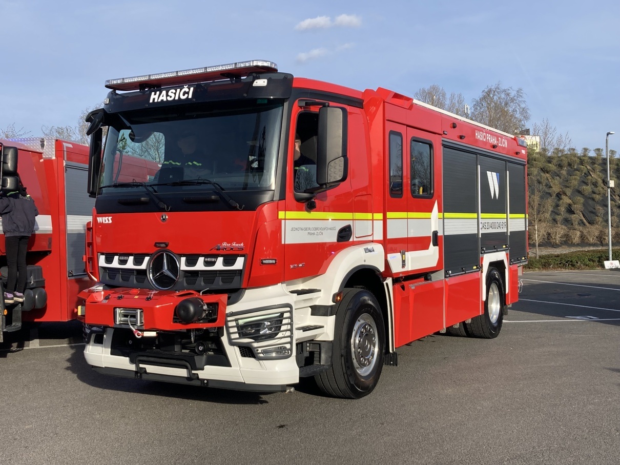 New Mercedes-Benz Arocs for the Prague fire brigade New Mercedes-Benz Arocs for the Prague fire brigade