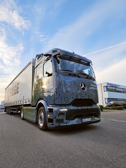 Vandijck Transport tests the eActros 600 on a long-haul route of over 1,500 kilometers