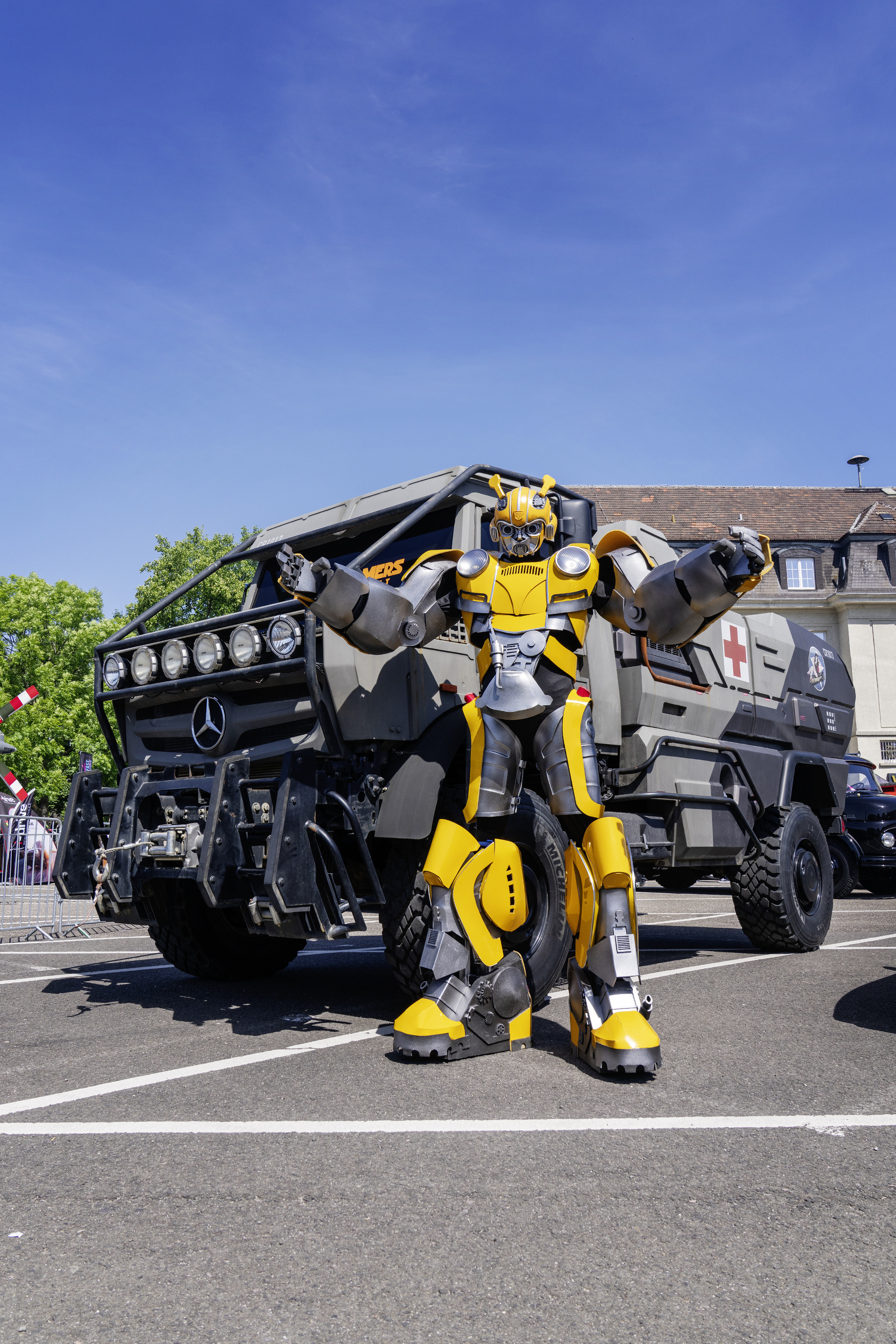 Unimog Hound / Transformers-Autobot Bumblebee Mercedes-Benz Trucks Classic begeistern beim Brazzeltag 2025 – Technikgeschichte zum Anfassen und Mitfahren