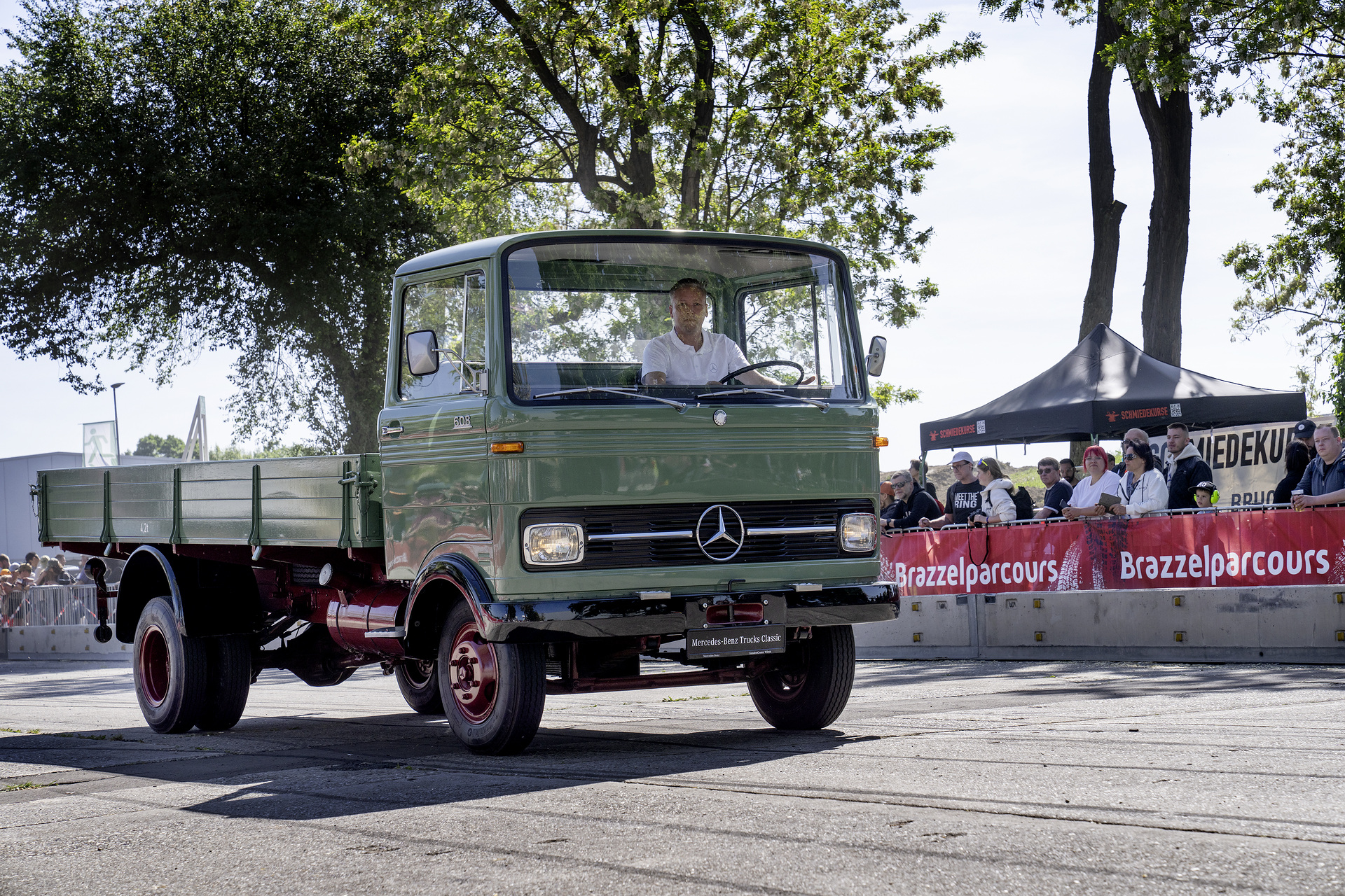Brazzeltag Speyer, Mercedes-Benz Trucks Classics Mercedes-Benz Trucks Classic begeistern beim Brazzeltag 2025 – Technikgeschichte zum Anfassen und Mitfahren